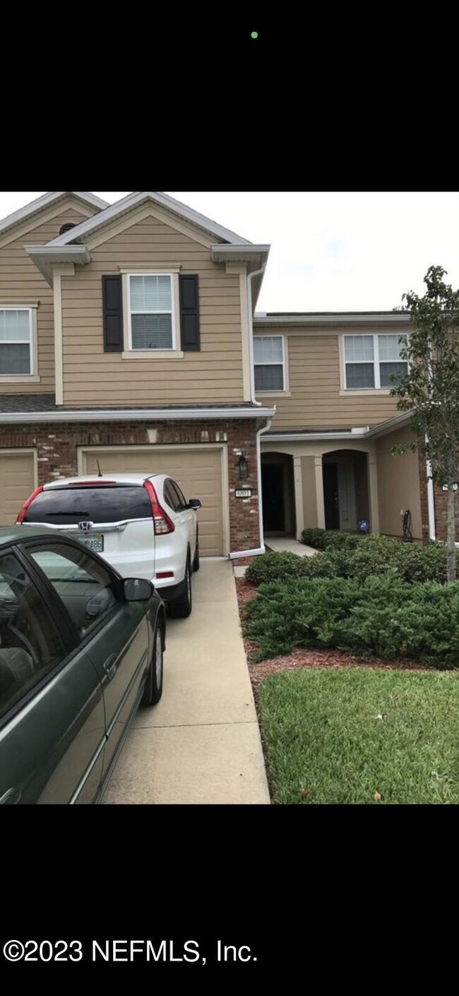 Building Photo - 6801 Roundleaf Dr