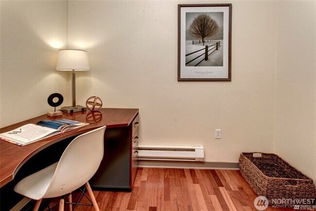 Building Photo - 2bd/1.75ba Kirkland Condo