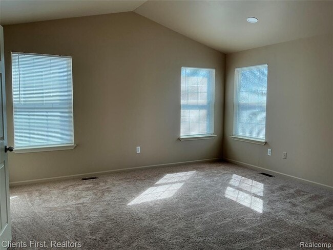 Building Photo - 48161 Nottinghill Ln