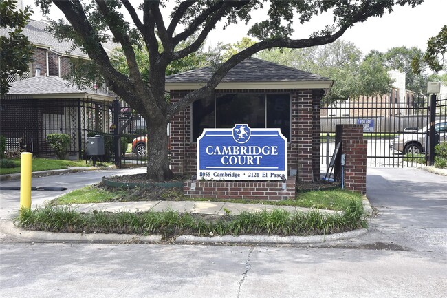 Building Photo - 2121 El Paseo St