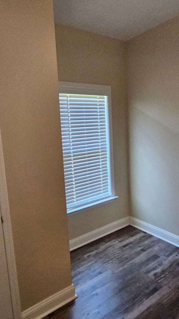 Building Photo - Knights Landing four bedroom home