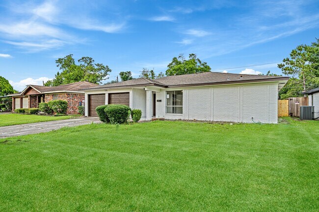 Building Photo - 11823 S Willow Cir
