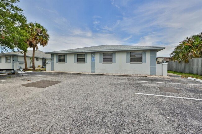 Building Photo - 1045 Apollo Beach Blvd