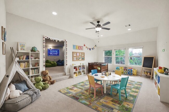 Building Photo - 34 Langstone Place