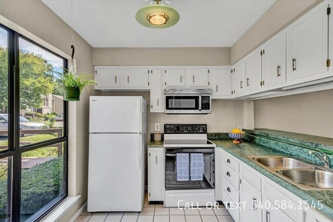 Building Photo - 7311 Maple Ct SW