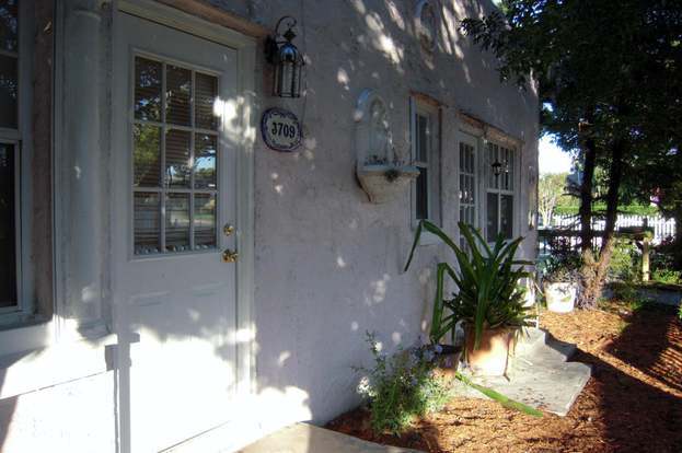 Building Photo - 301 Central Dr