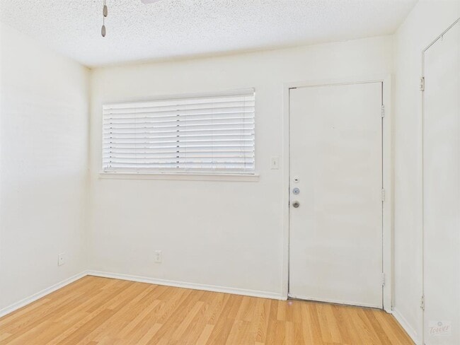 Building Photo - 3000 Guadalupe St