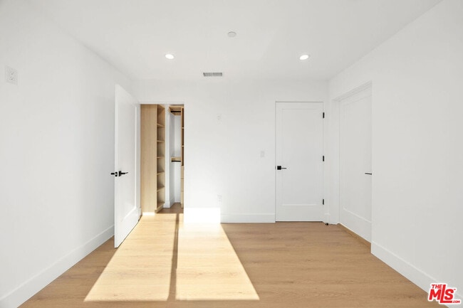 Building Photo - 6239 Banner Ave