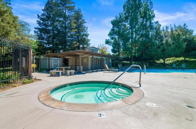 Building Photo - 2528 Yerba Hills Ct