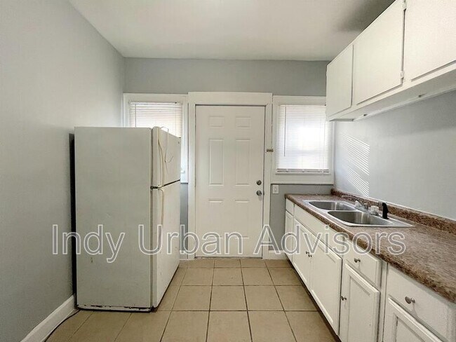 Building Photo - 1935 Adams St