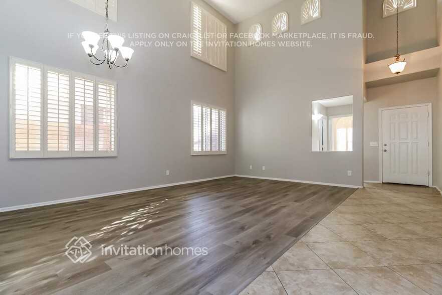 Building Photo - 16174 W Hilton Ave