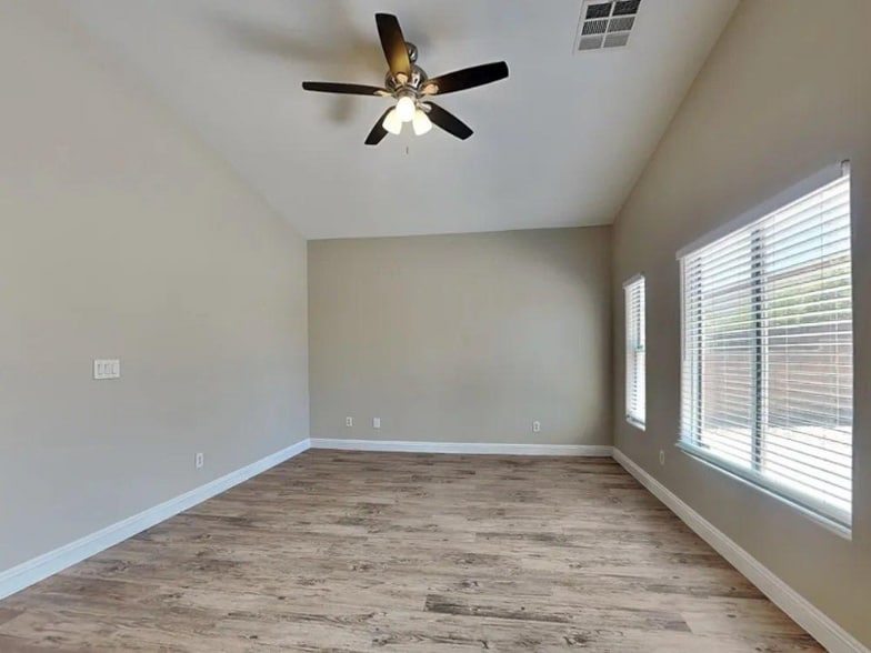 Building Photo - 2763 Bridleton Ave