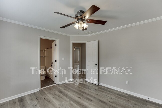 Building Photo - 1795 Lake Heights Cir