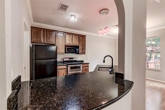 Building Photo - 4501 Whispering Valley Dr