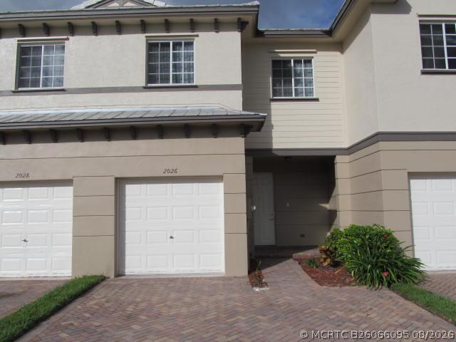 Building Photo - 2026 Nassau Dr