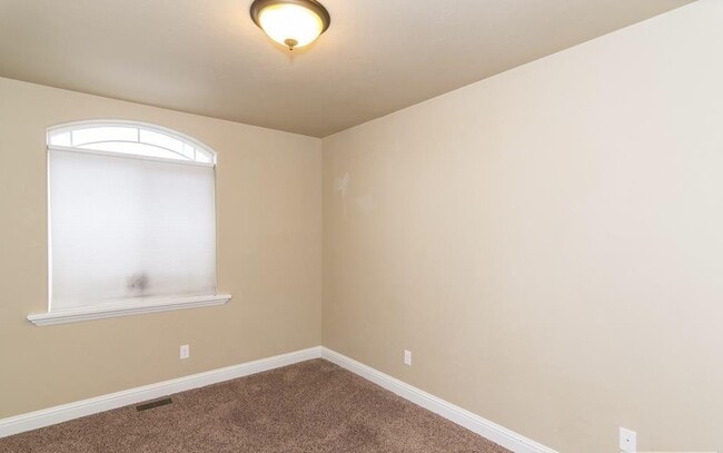 Building Photo - 1466 Chesney Ct