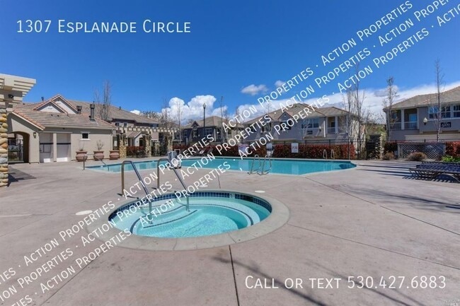 Building Photo - 1307 Esplanade Cir