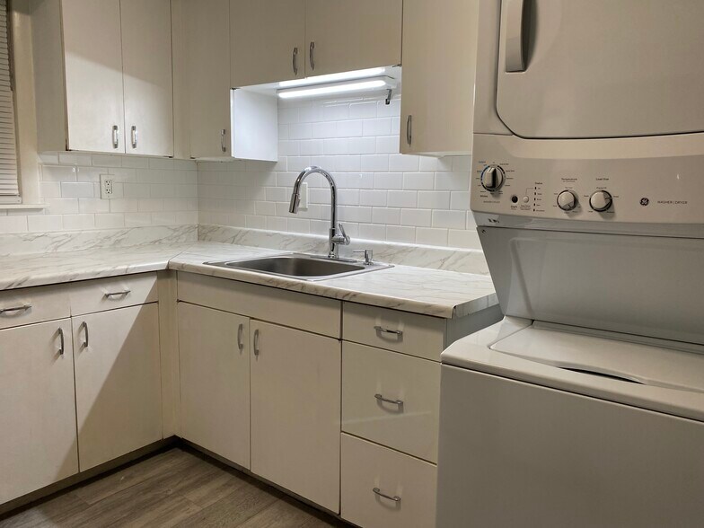 Building Photo - 74 Saltonstall Ave