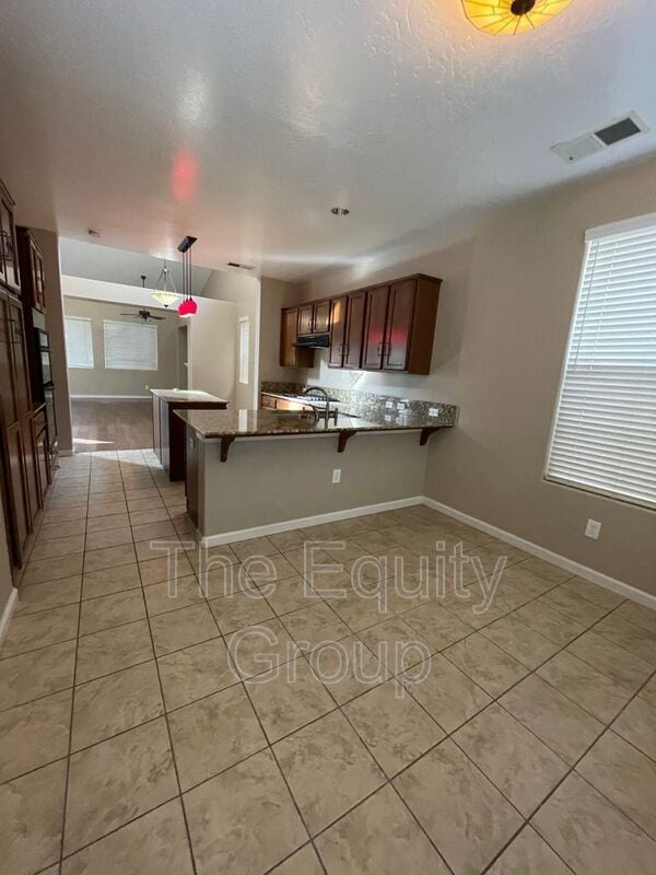 Building Photo - 3237 Winslow St