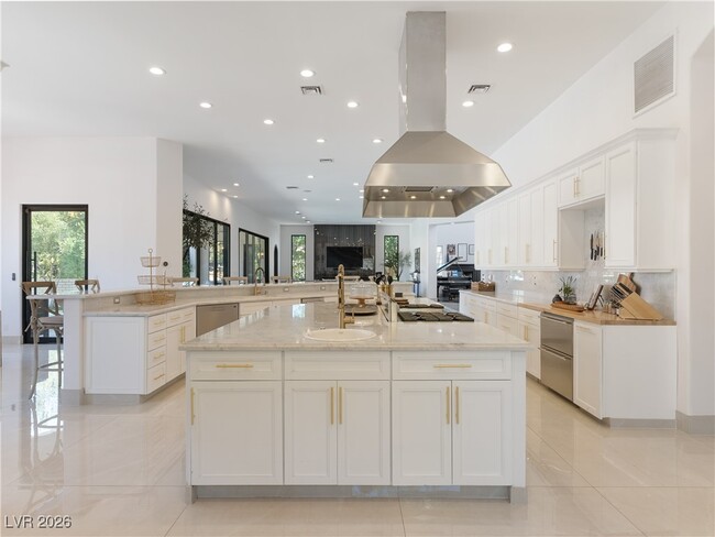 Building Photo - 190 Inveraray Ct