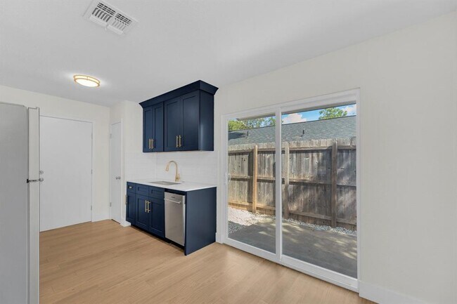 Building Photo - 1008 Wilks Ave