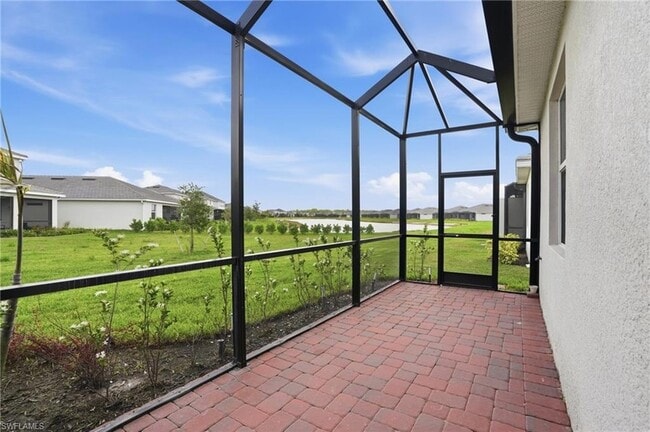 Building Photo - 2215 Dragonfruit Wy
