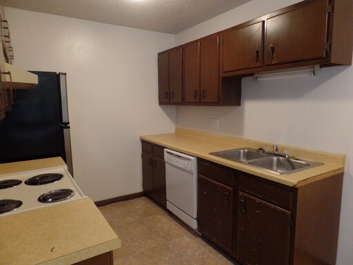 Building Photo - 706 E Inskip Dr