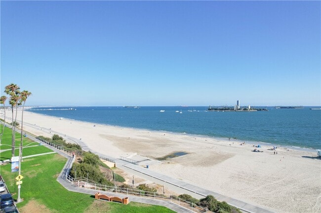 Building Photo - 2525 E Ocean Blvd