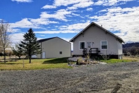 Building Photo - 14 Cemetery Rd