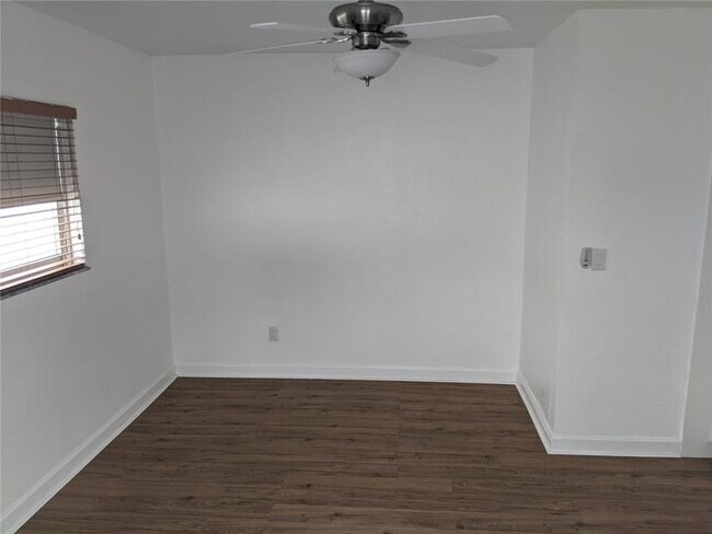 Building Photo - 6991 Coolidge St