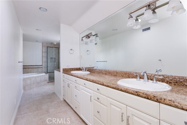 Building Photo - 575 Nyes Pl