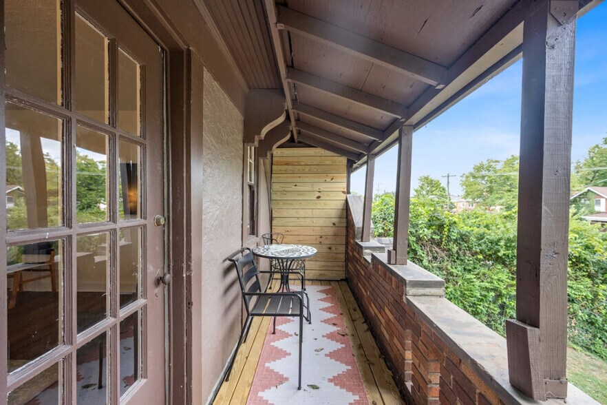 Building Photo - 6423 Kennedy Ave