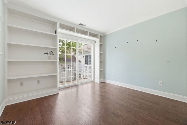 Building Photo - 130 Smithfield Ct