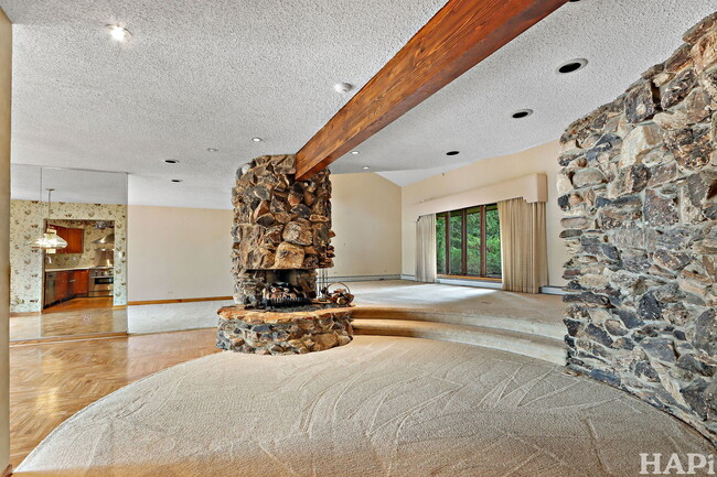 Building Photo - 58 Watergate Dr