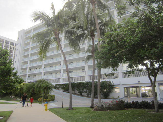 Building Photo - 17700 N Bay Rd