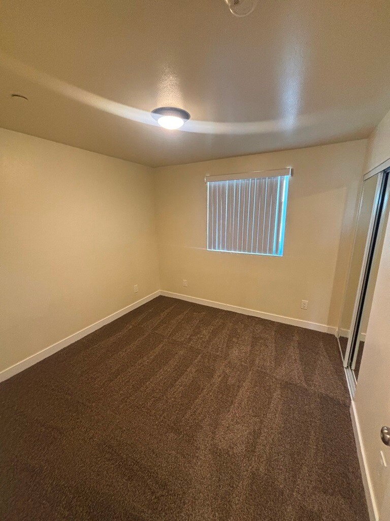 Building Photo - 134 W 84th St