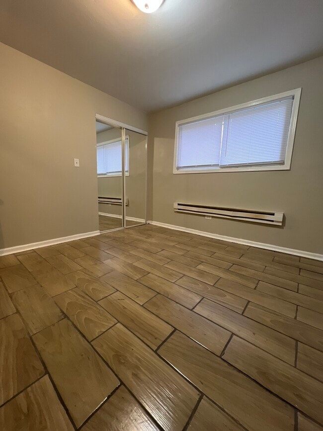 Building Photo - 737 N Central Ave