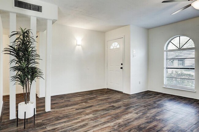 Building Photo - 24115 Anchor Ranch Dr