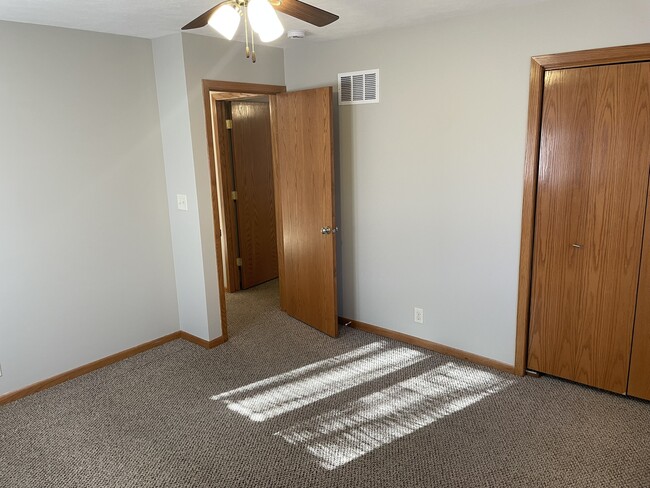 Building Photo - 5005 Meredeth St