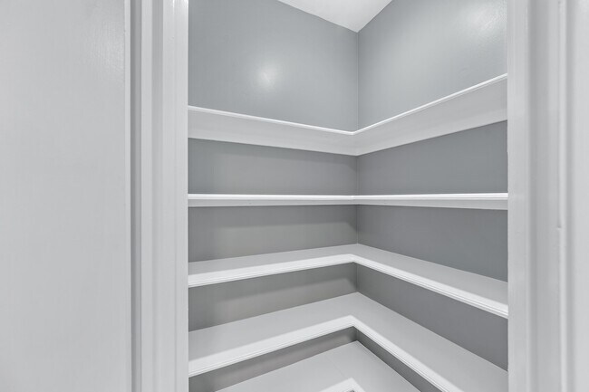 Building Photo - 1363 Westgreen Blvd