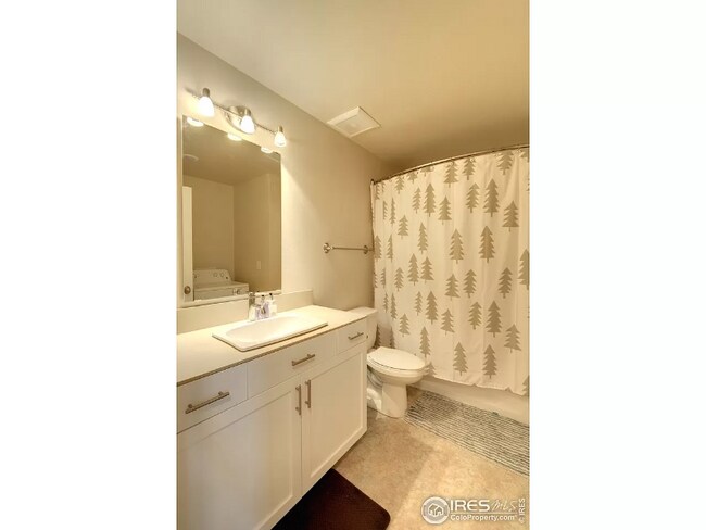 Building Photo - 7871 5th St