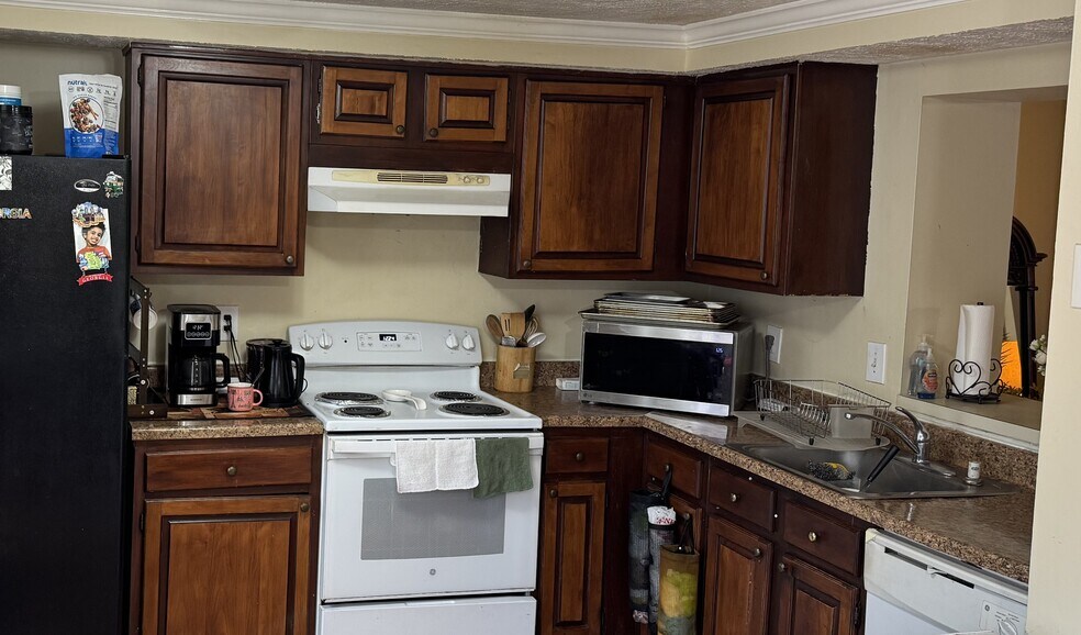 Building Photo - 7473 Wounded Knee Rd