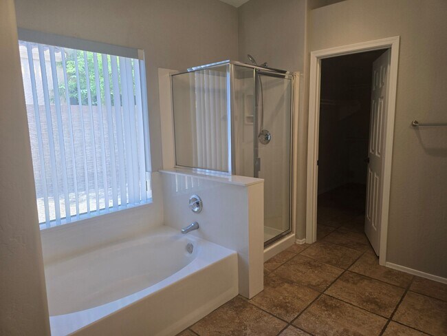 Building Photo - 6214 E Virginia St