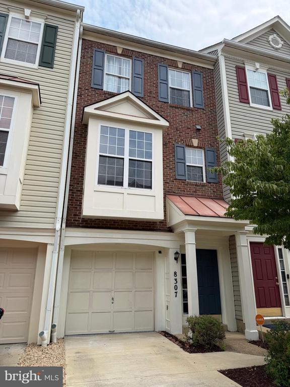 Building Photo - 8307 Green Grass Rd