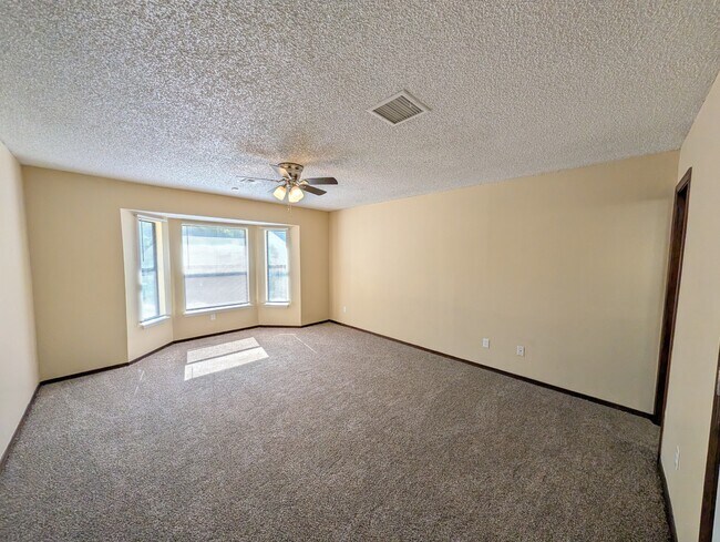 Building Photo - 1707 S 138th E Ave