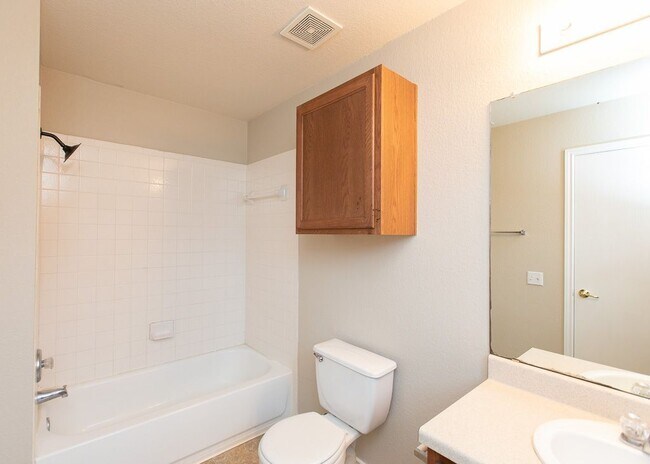 Building Photo - 14009 Briarcreek Loop