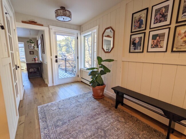 Building Photo - 32114 Upper Bear Creek Rd