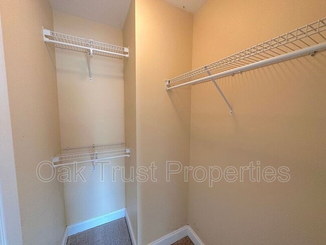 Building Photo - 126 Tuscany Ct