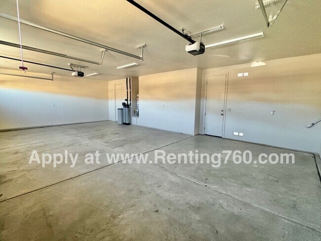 Building Photo - 4 Bedroom Home with Solar Panels and EV Ch...