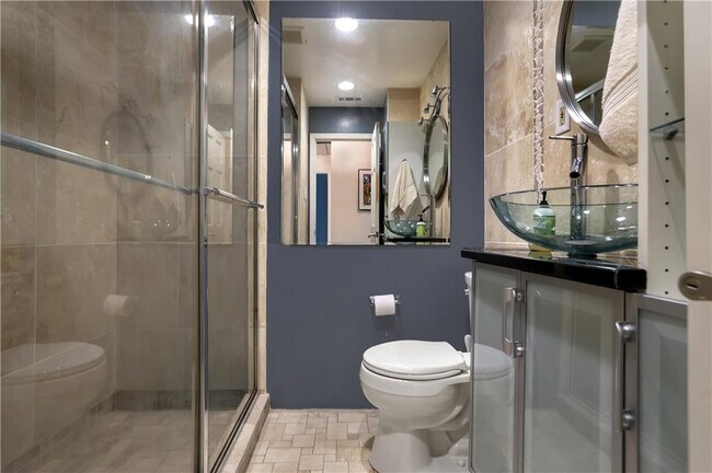 Building Photo - 1984 Mcjenkin Dr NE